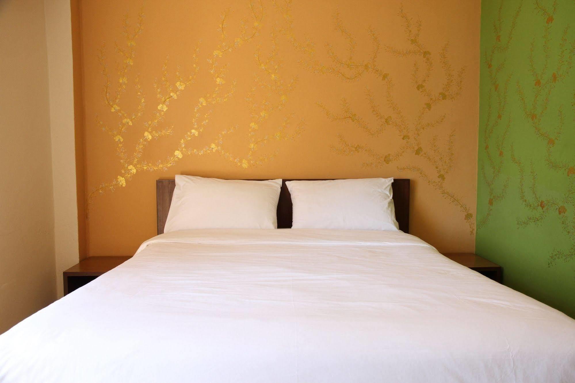 Opal House Hotel & Restaurant Ban Nong Tabaek Exteriör bild